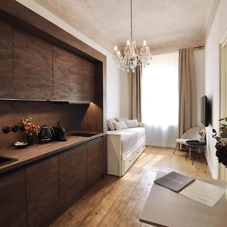 Apartma Hilda 1905 การ์โลวีวารี ภายนอก รูปภาพ