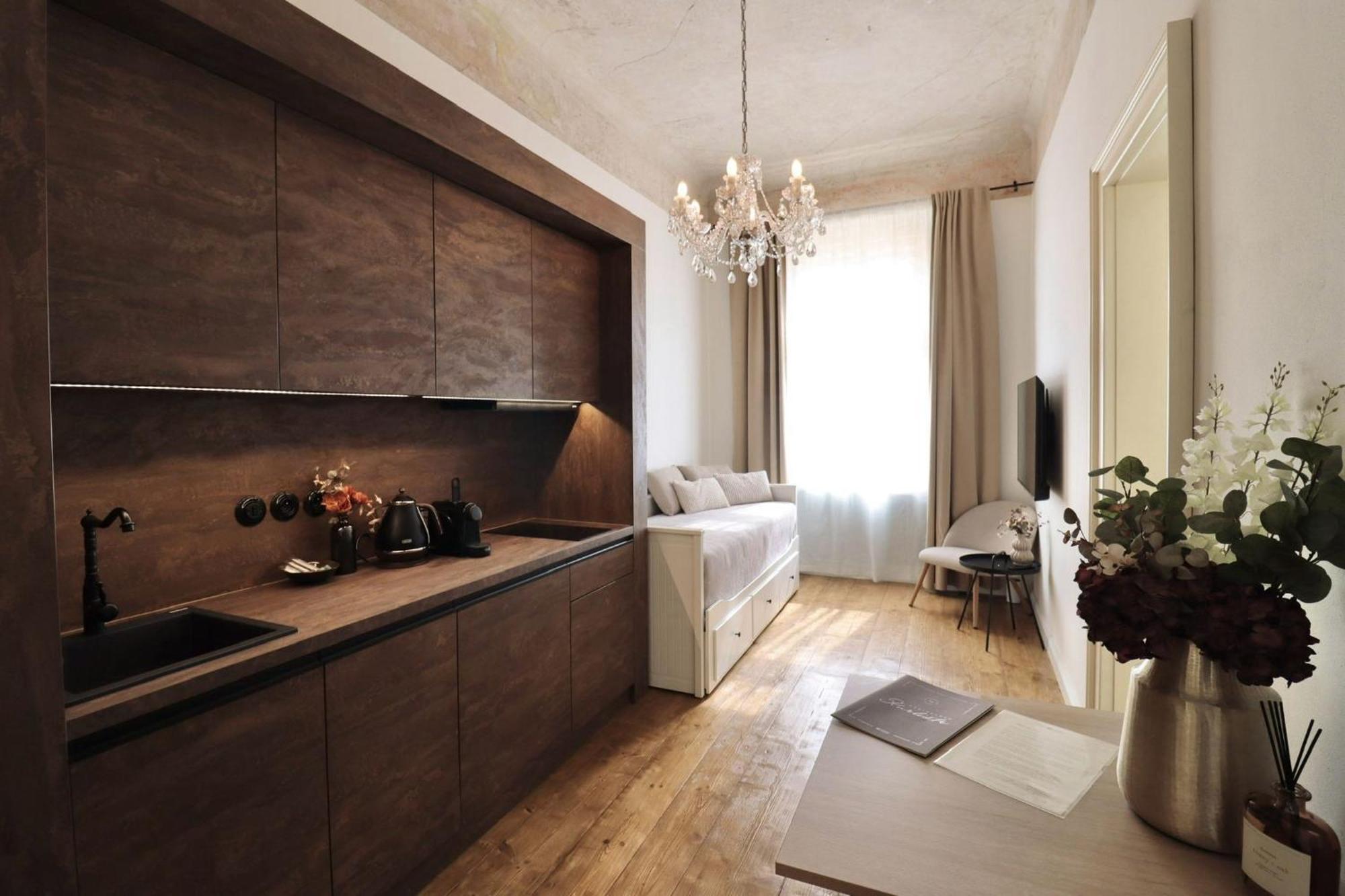 Apartma Hilda 1905 การ์โลวีวารี ภายนอก รูปภาพ